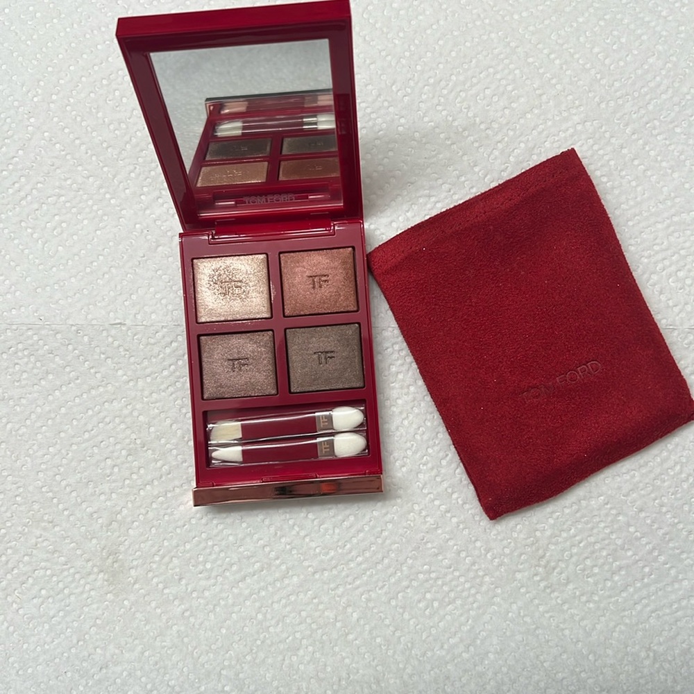 Tom Ford Eyeshadow Quad- Limited Edition Cherry Packaging 03 Body Heat